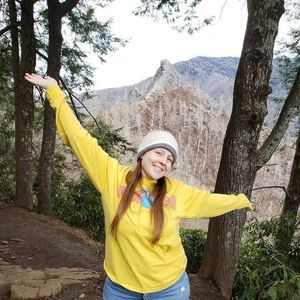 Meet your Posher, Angela